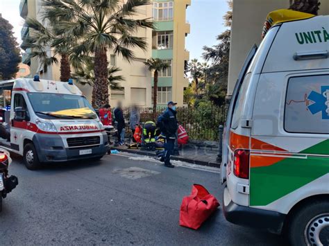 Tragedia della strada: uomo di 89 anni morto investito da un'auto .